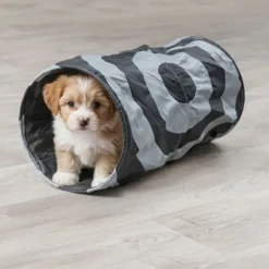 Trixie Crunch tunnel